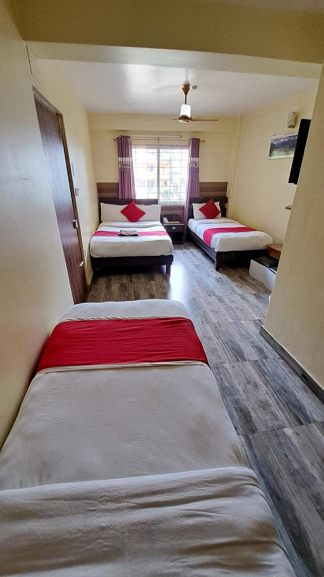 Hotel Elite Pokhara Luaran gambar